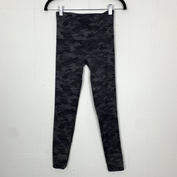 Spanx High Rise Camo Seamless Cropped Leggings Women's Size Small Black Gray - Picture 9 of 9